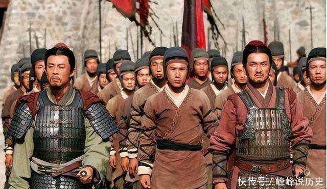 骑士在客场逆转胜出，主帅被称赞战术高明的简单介绍